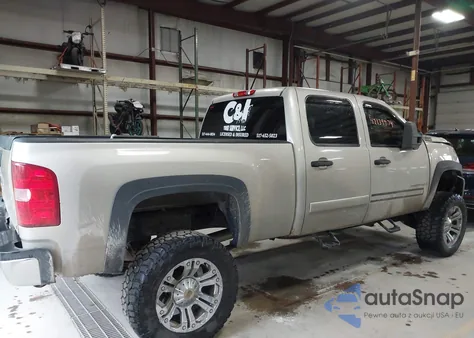 2007 Chevrolet Silverado 2500Hd Lt2 z USA, uszkodzony, nr VIN 1GCHK23K57F549707